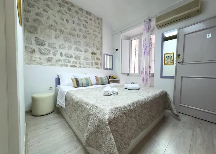 Cozy Lucic 1 I 2 * Ragusa